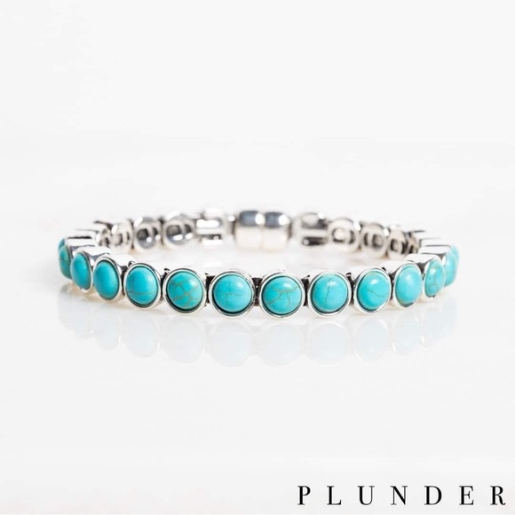 Plunder's signature magnetic bangle 
7.5" Weight: 1.443 oz. - Picture 7 of 8
